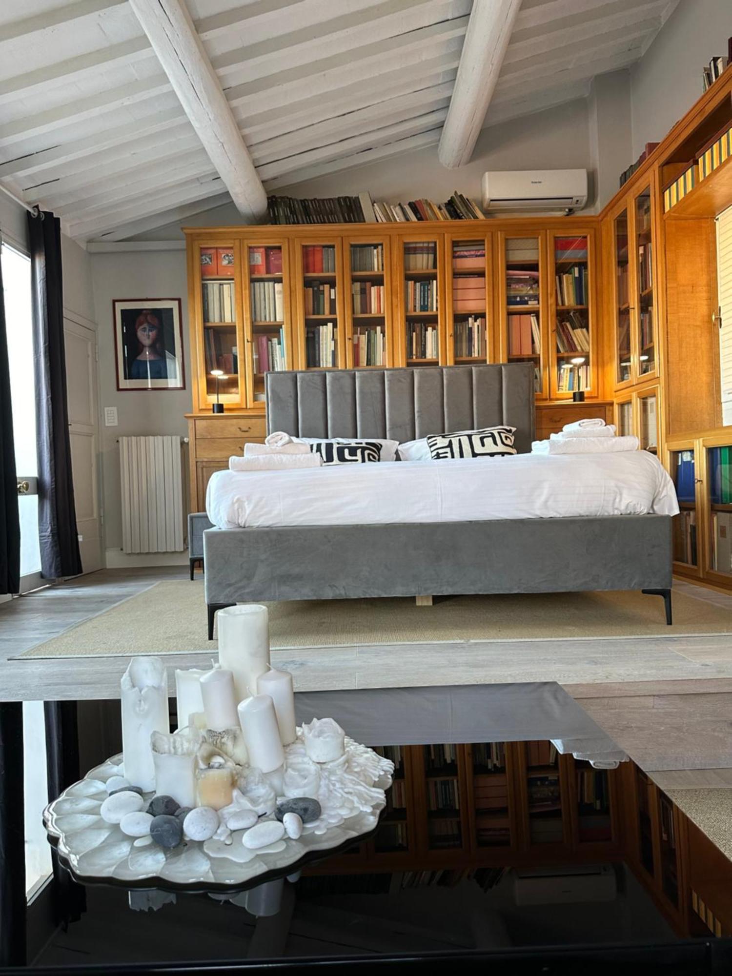 Ferienwohnung Ponte Vecchio - Lussuoso Attico Terrazza Con Vista Florenz Exterior foto
