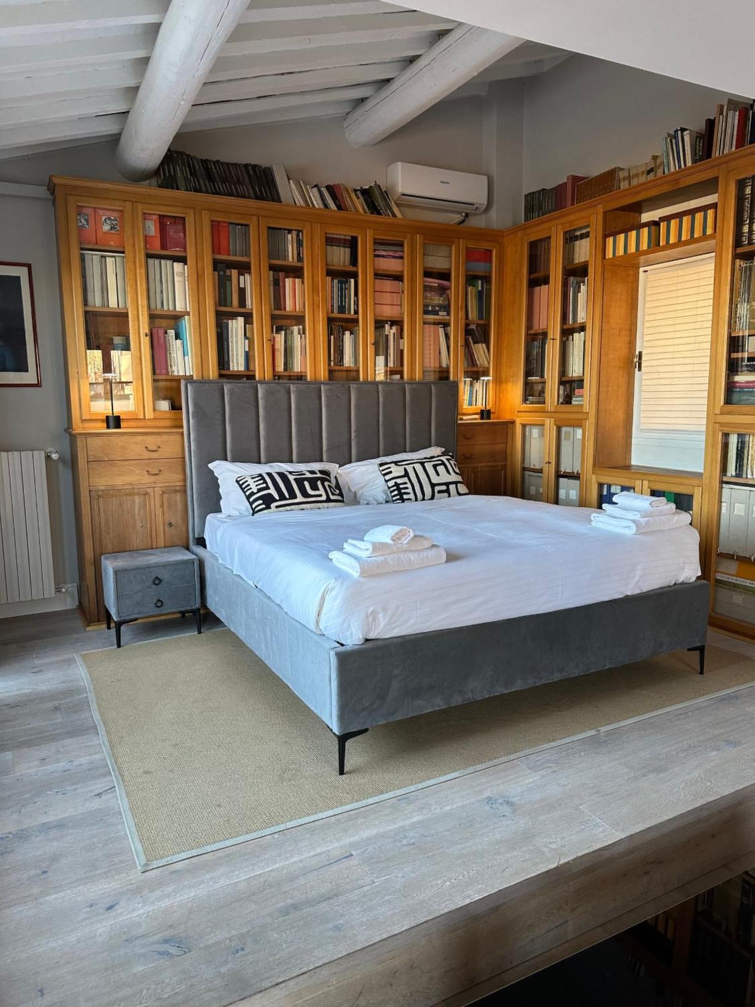 Ferienwohnung Ponte Vecchio - Lussuoso Attico Terrazza Con Vista Florenz Exterior foto